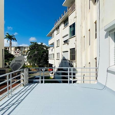 Le Sunshine - Au Coeur Du Centre Ville De Pointe- A- Pitre - Proche De Tout Avec Sa Grande Terrasse Ensoleillee 外观 照片